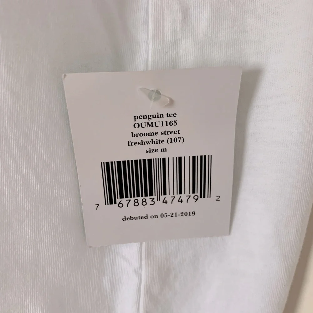 NWT Kate Spade BRRR Penguin Short Sleeved Tee Shirt Size Medium